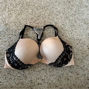 Victoria’s Secret Cream & Black Floral Lace Very Sexy Push-Up Bra Size 36D